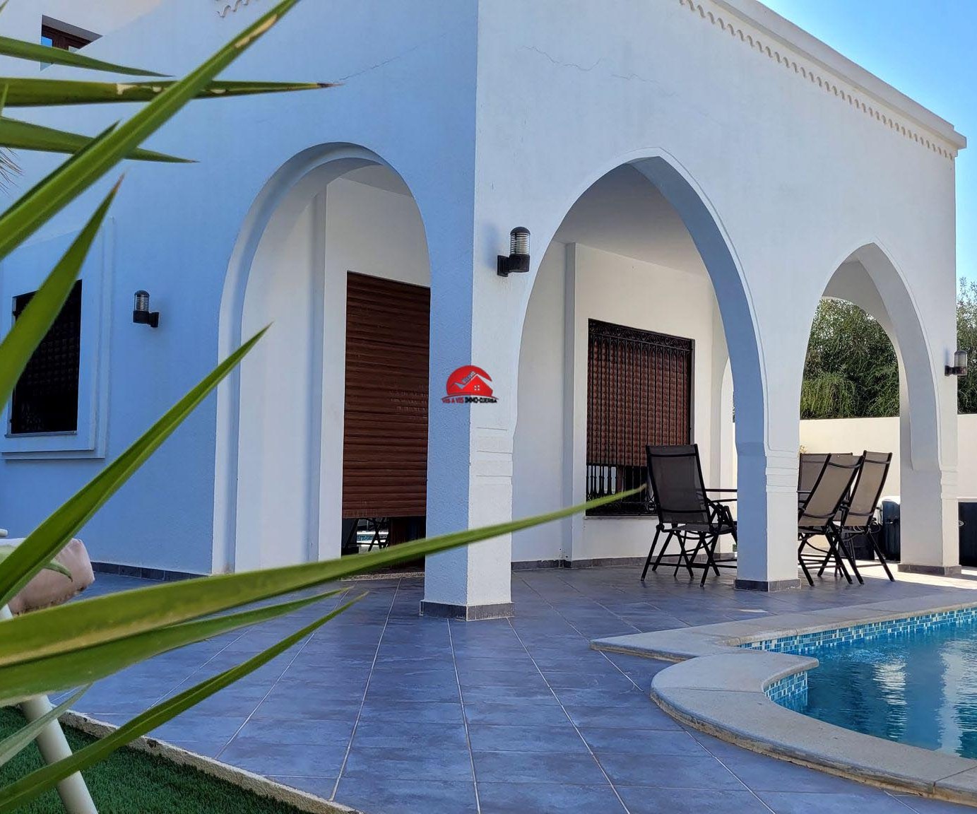Location annuelle de villa avec piscine à houmt souk - Réf L682