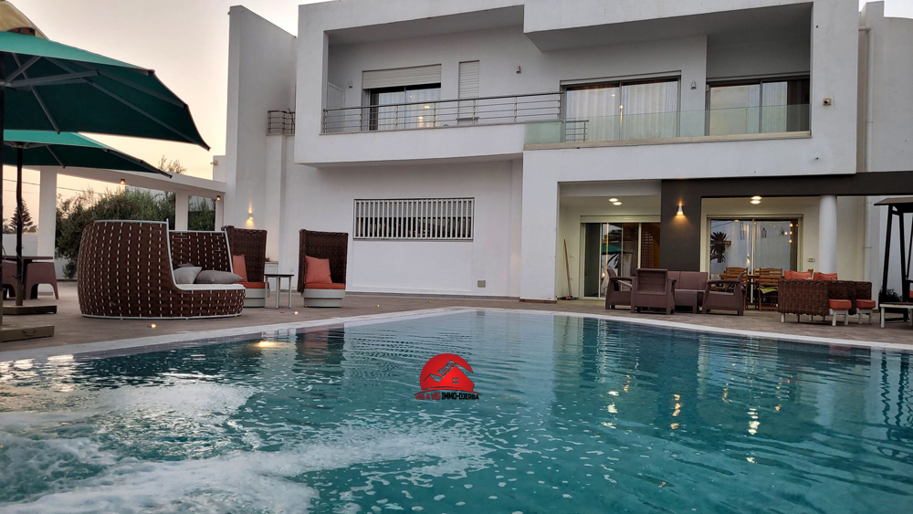 Immobilier de luxe à Djerba - Villa à Houmt Souk - Réf V597
