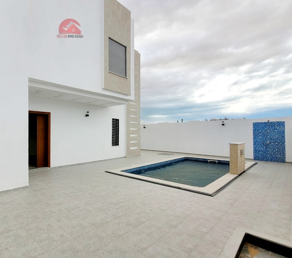 Villa avec piscine privée à Houmt Souk Djerba - Réf V 632