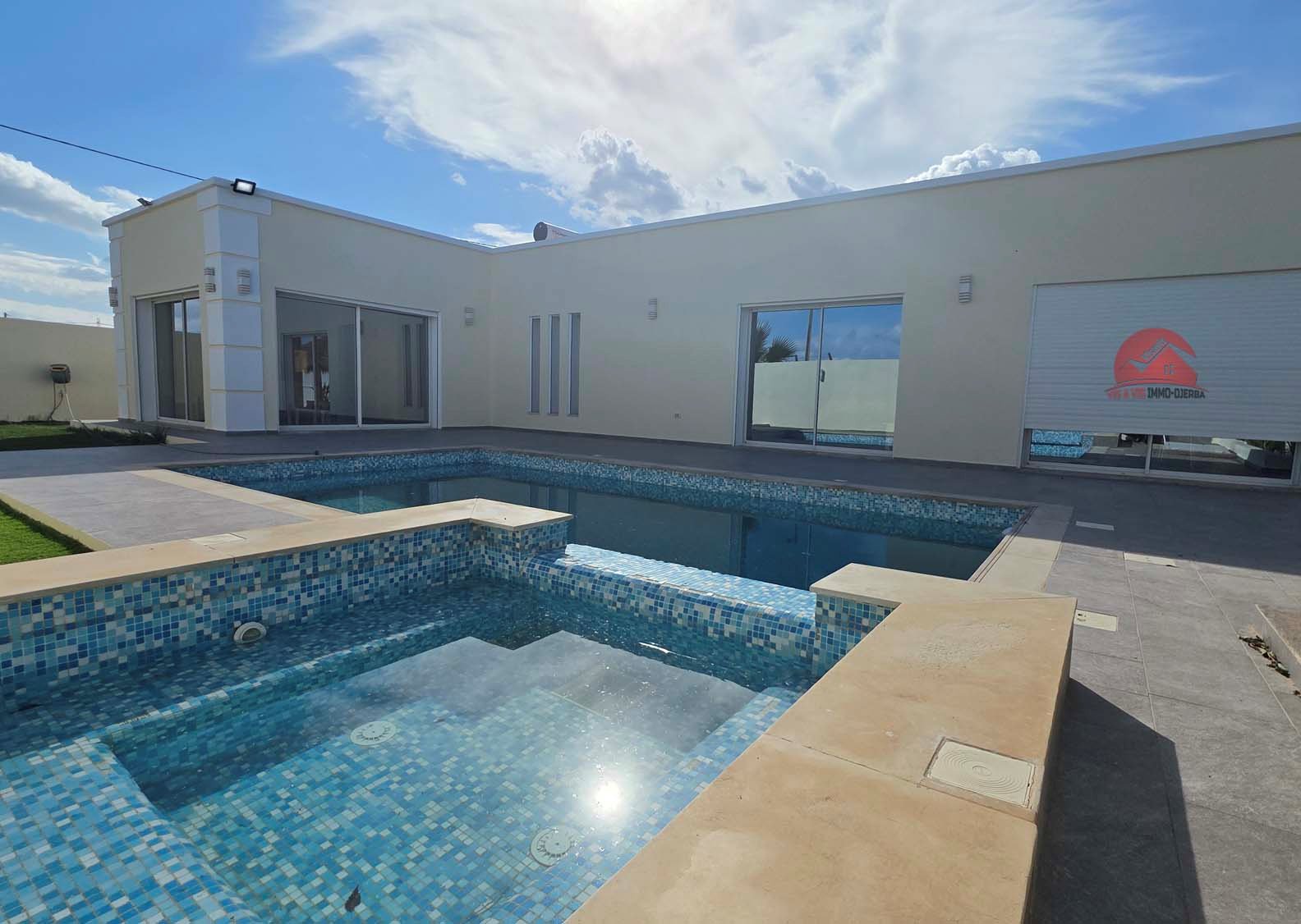 Vente de villa plain pied à Tezdaine Djerba ZA