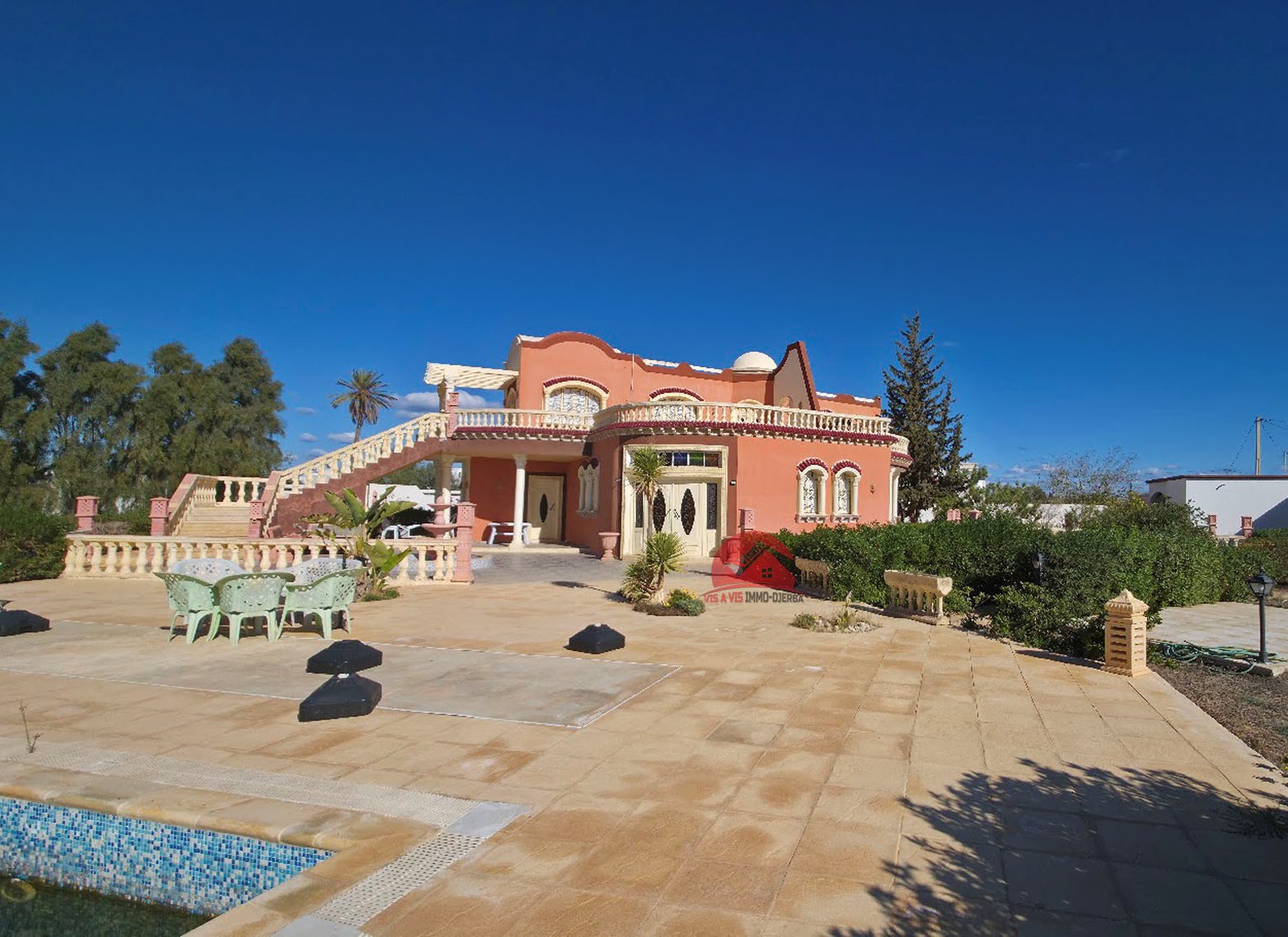 Grande villa à louer à l’année à Arkou Djerba