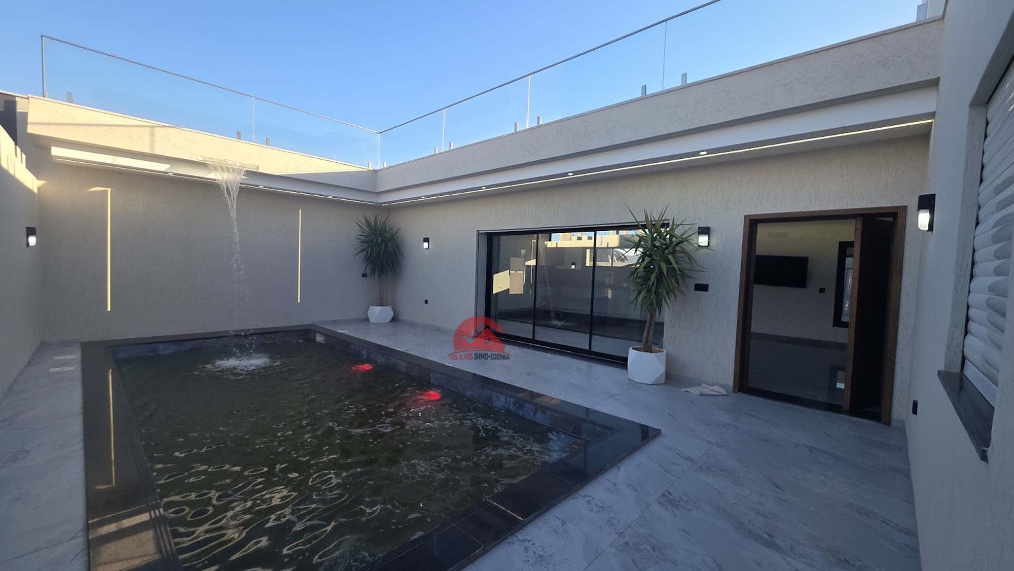 Villa avec étage et piscine à vendre à Houmt Souk Djerba – Zone urbaine