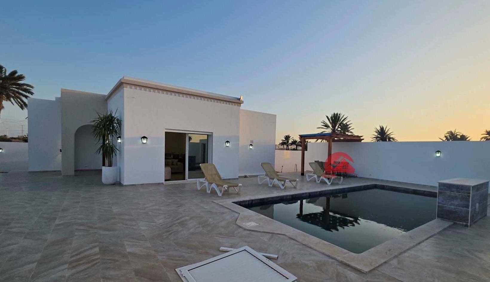 Villa meublée avec piscine à louer à l’année à Ghizen Djerba