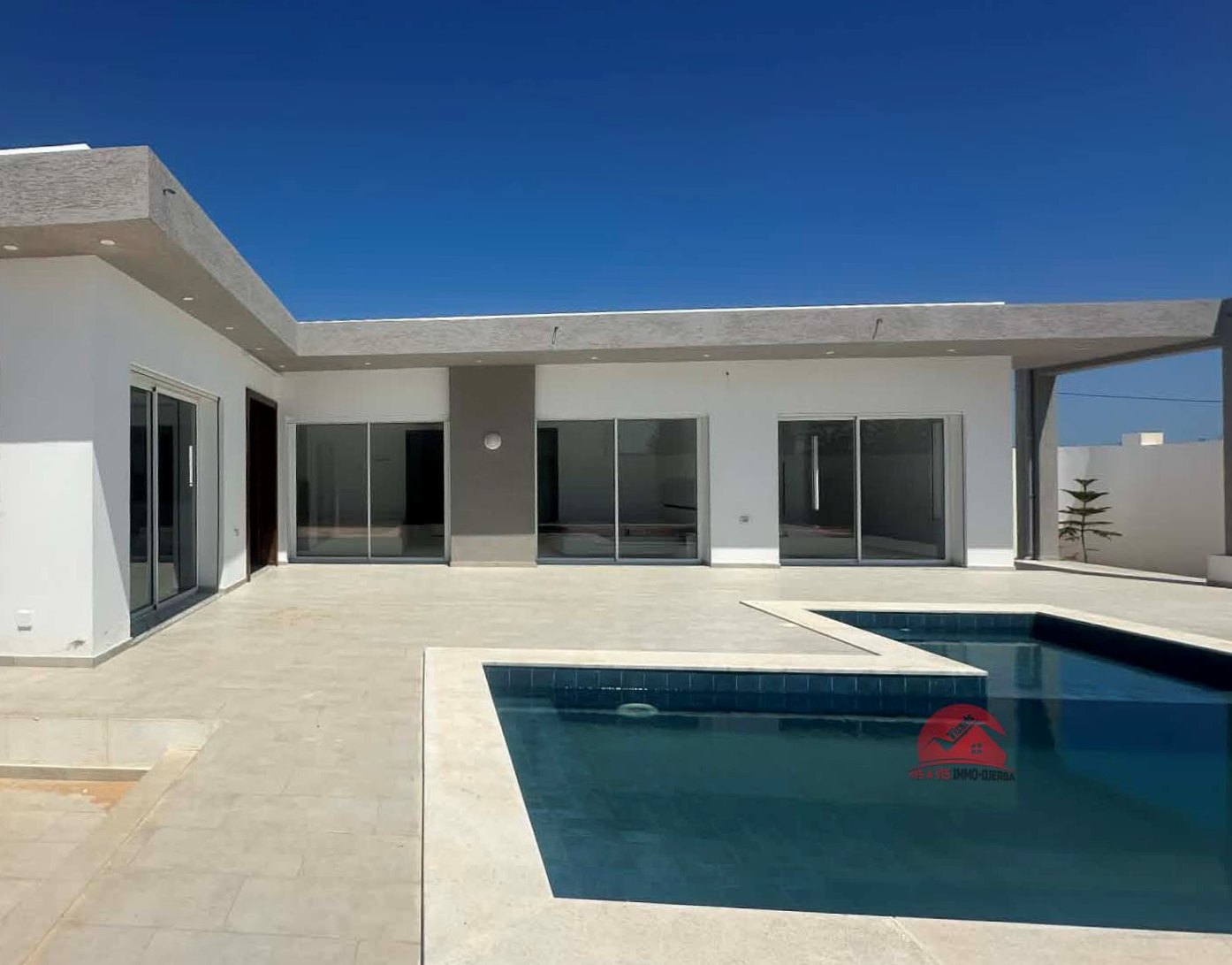 Villa avec piscine à louer à l’année à Tezdaine Djerba