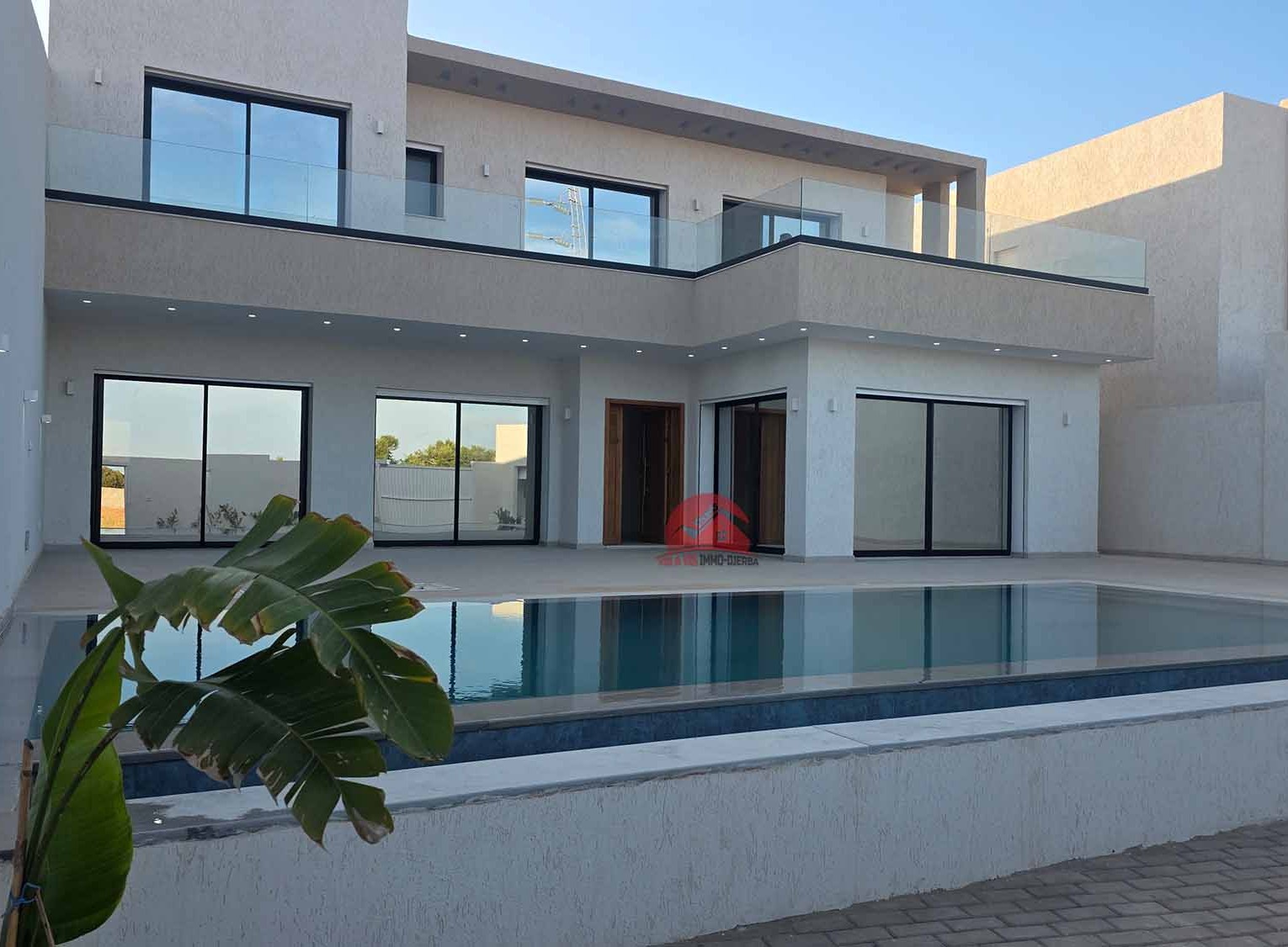 Villa neuve avec piscine à vendre à Aghir Djerba - ZA