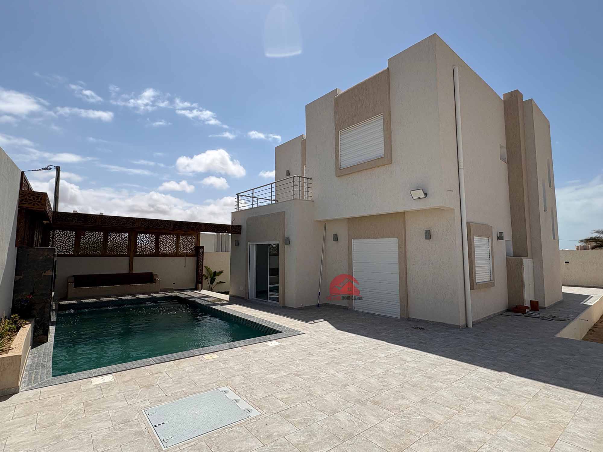 Vente villa avec piscine à Djerba Houmt Souk ZU