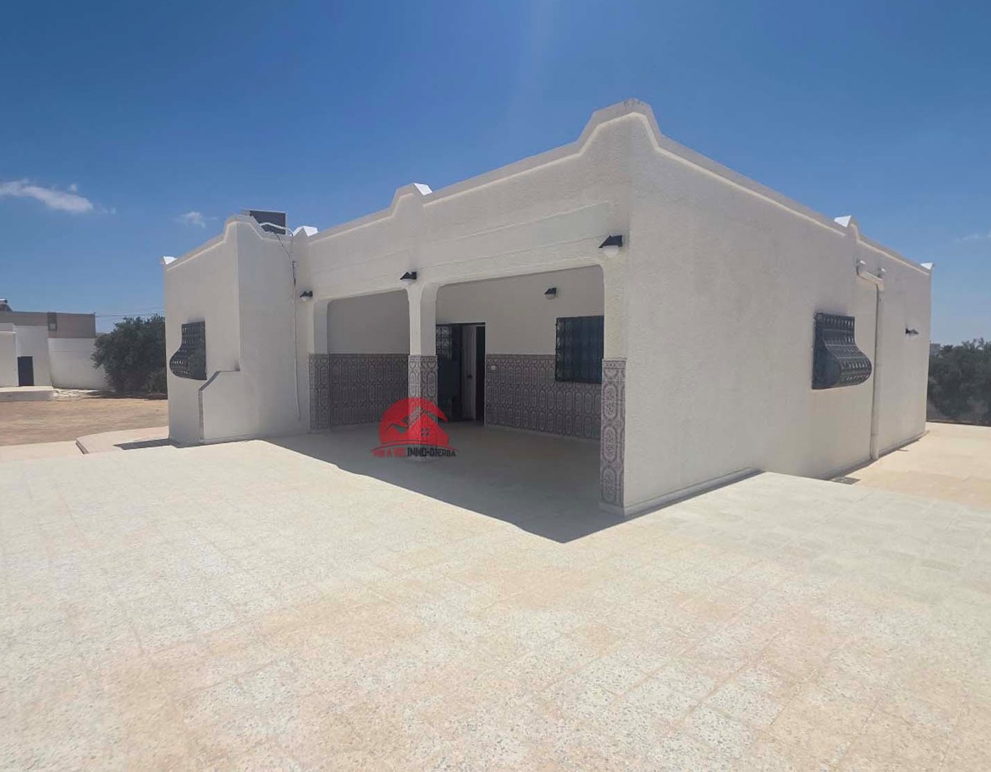 Maison avec terrain à vendre à Houmt Souk Djerba – ZA