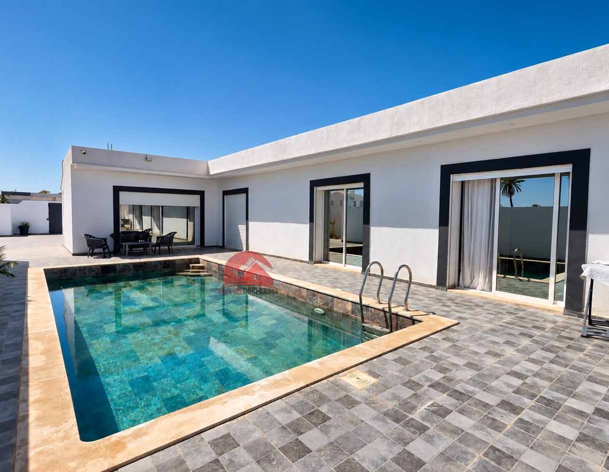 Charmante villa avec piscine à vendre à Tezdaine Djerba - ZA