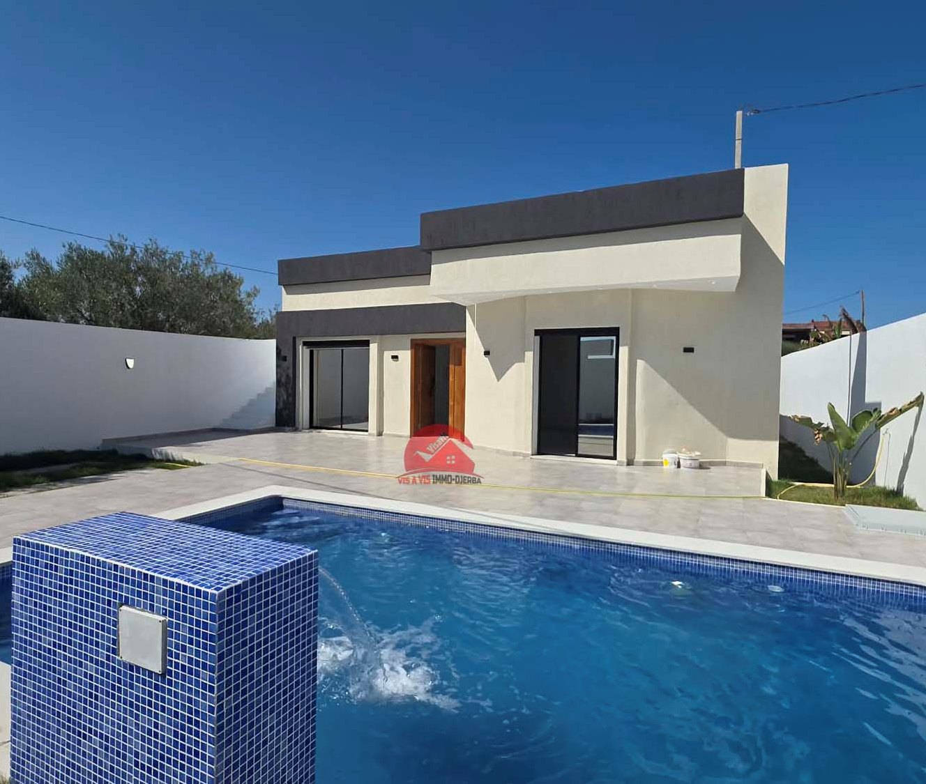 Villa de plain-pied avec piscine à vendre à Mezraya Djerba - ZA