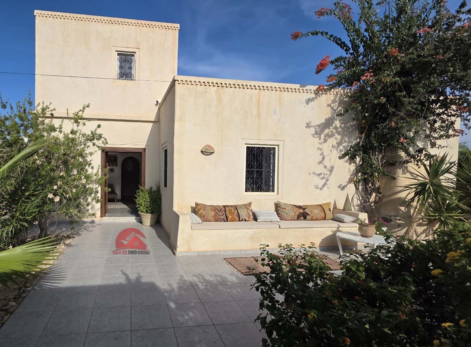 A vendre un Houch Djerbien avec piscine à Houmt souk Djerba - ZU
