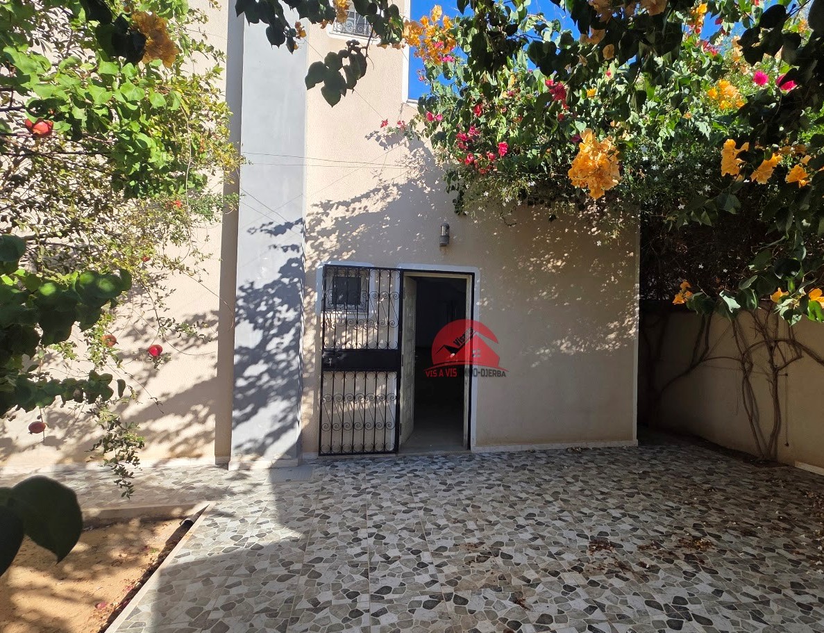 Maison S4 à louer à l'année à Tezdaine Djerba